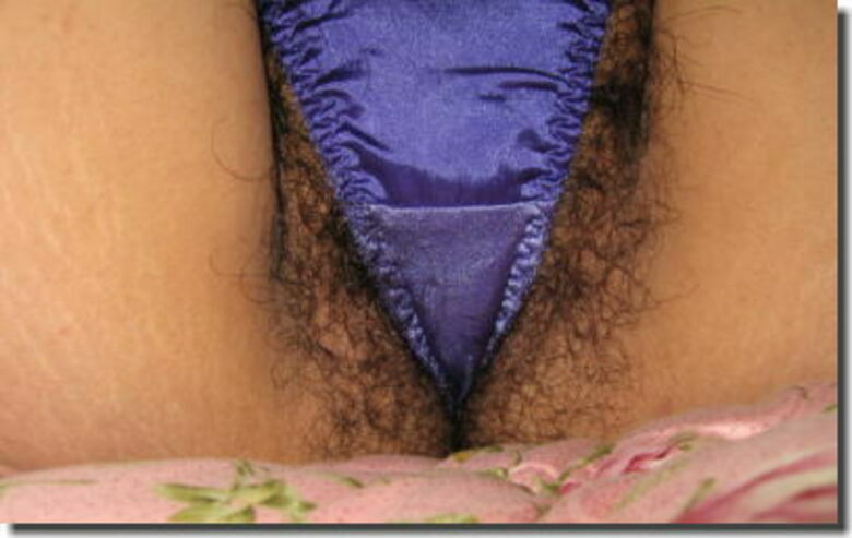 ハミマン エロ画像！はみまん女子のハミ出たマンコ😮無修正マンコ見るよりエロいじゃね？？028