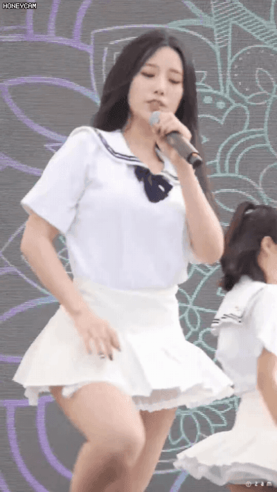 韓国アイドルのパンチラやパン線がエロいGIF画像っす!スタイルよすぎていつまでも見れちゃう♪012