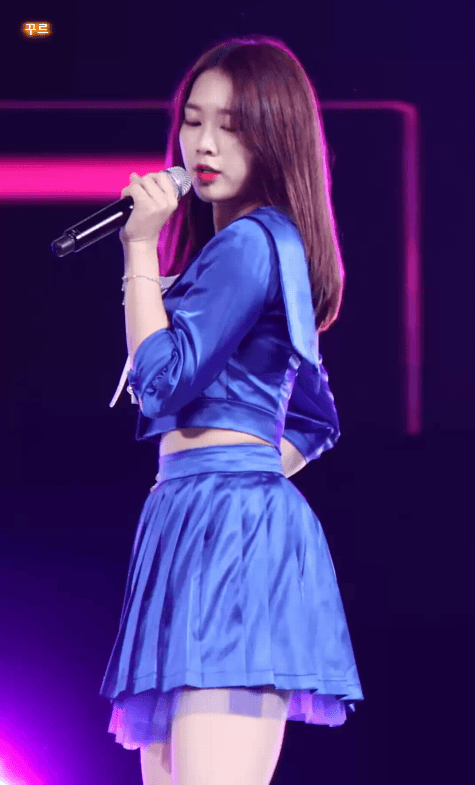 韓国アイドルのパンチラやパン線がエロいGIF画像っす!スタイルよすぎていつまでも見れちゃう♪021