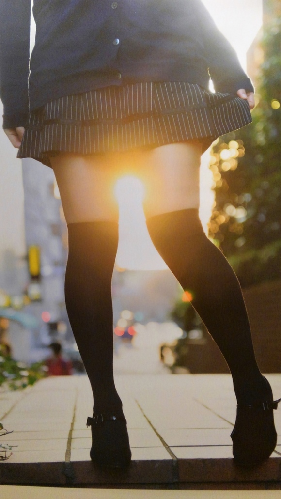 渋谷マルイの「ふともも写真の世界展」セクシー画像 (61枚)016
