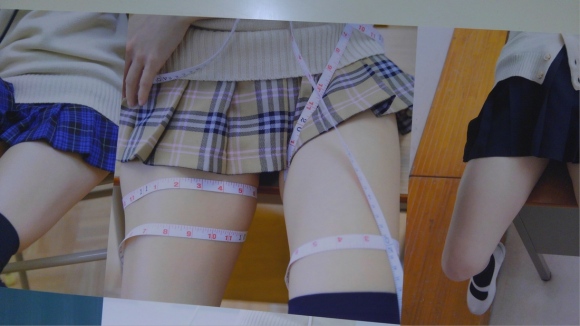 渋谷マルイの「ふともも写真の世界展」セクシー画像 (61枚)044
