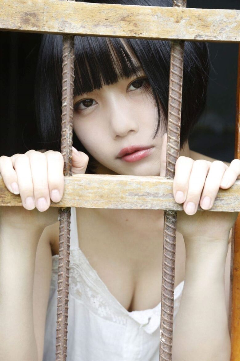 あのちゃん 始球式⚾パンチラ 画像や動画で徹底解説するぜ!グラビア写真集もエロくて抜けちゃいます♡043