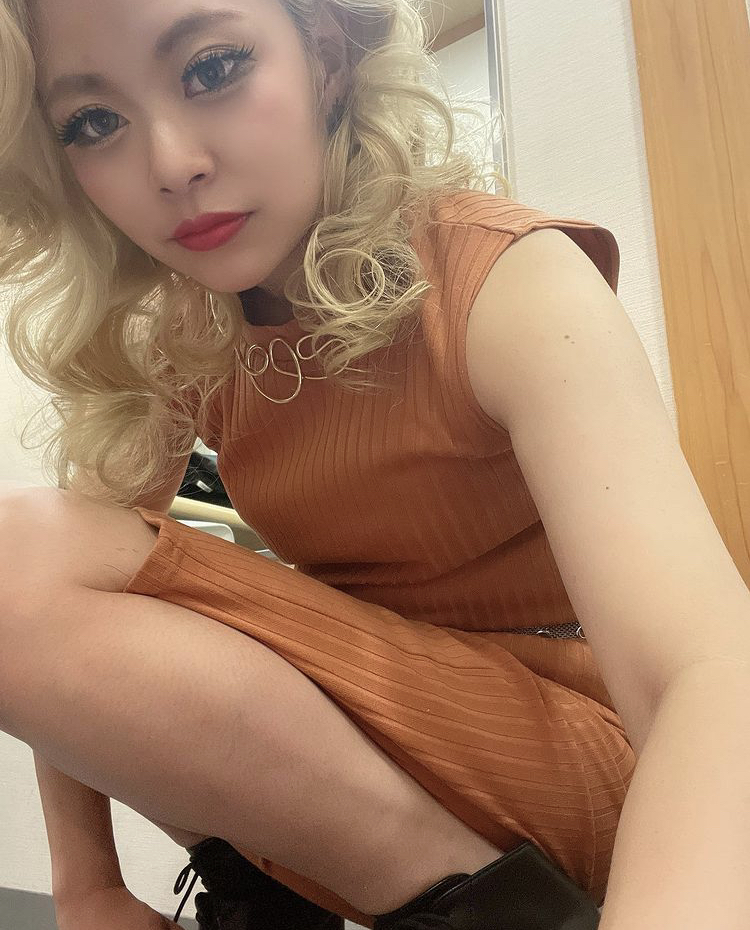 エルフ荒川 エロ動画像27枚!巨乳おっぱい お宝パンツや太もも 自撮りがセクシーで抜ける!!025枚目