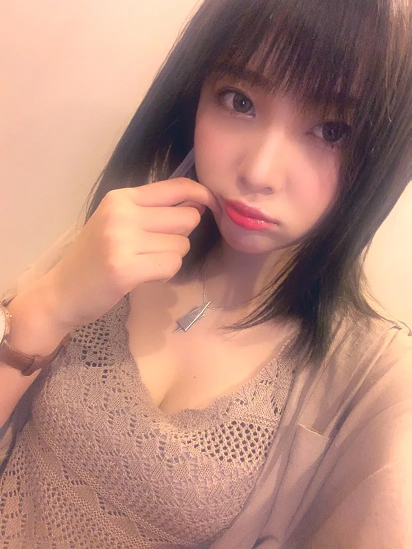 フェアリン エロ動画像24枚!美乳おっぱいに胸チラ谷間 エッチな自撮り水着写真がセクシーでエロい!!006枚目