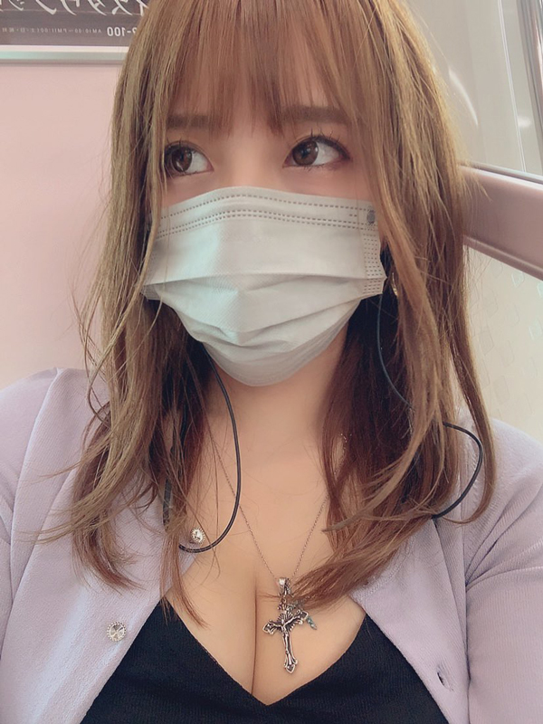 フェアリン エロ動画像24枚!美乳おっぱいに胸チラ谷間 エッチな自撮り水着写真がセクシーでエロい!!016枚目