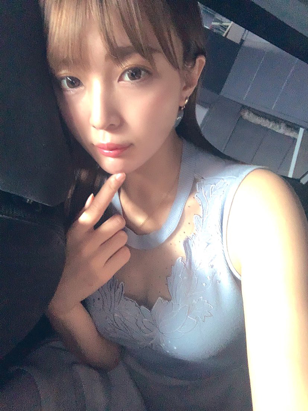 フェアリン エロ動画像24枚!美乳おっぱいに胸チラ谷間 エッチな自撮り水着写真がセクシーでエロい!!018枚目