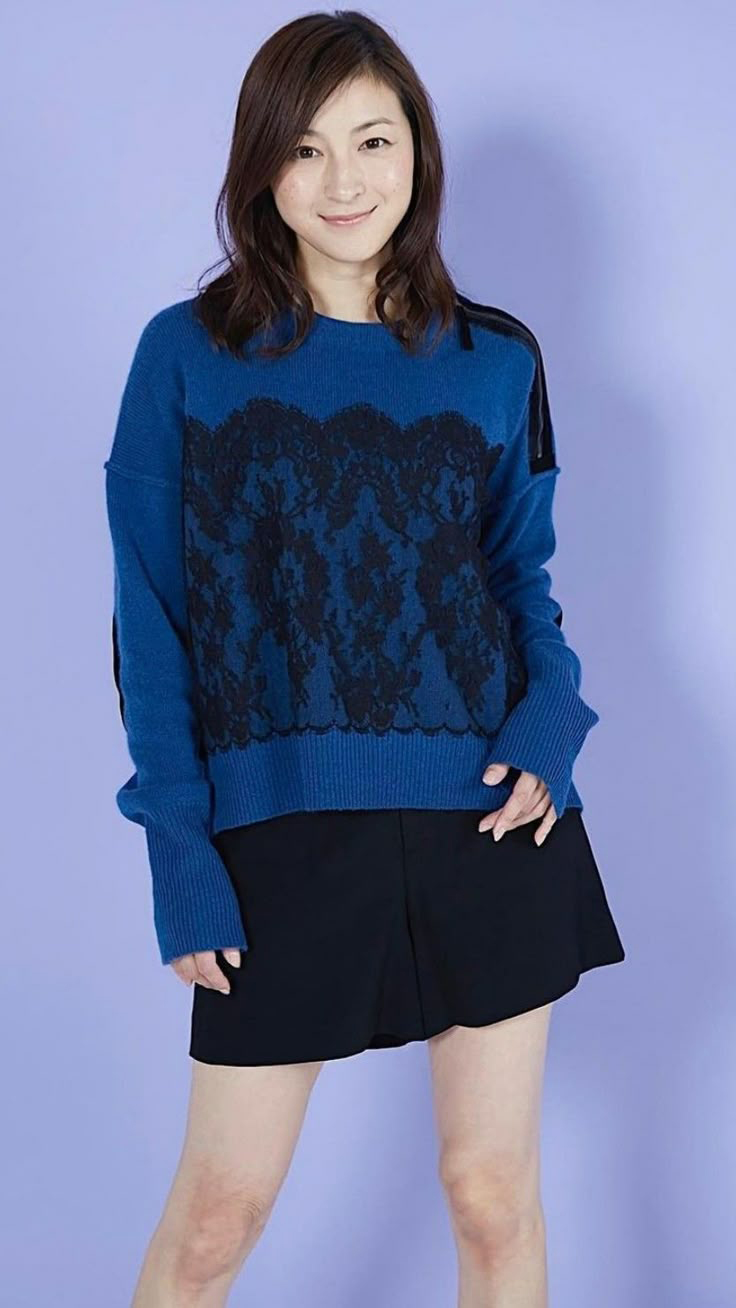 広末涼子 パンチラがエロい画像だぜ!マジで見えてる魅惑のデルタゾーンが抜けちゃいます♡015
