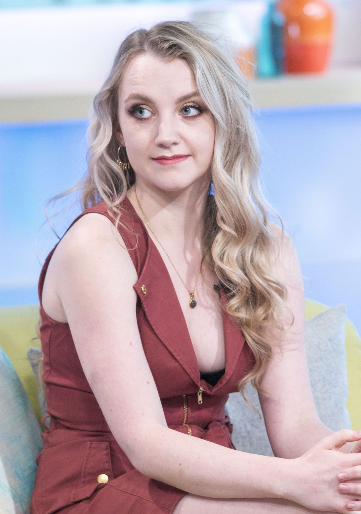 イヴァナ・リンチ　エロ画像！ハリーポッター ルーナ・ラブグッド役の不思議系ちゃん！いい美乳おっぱいしてます♡003