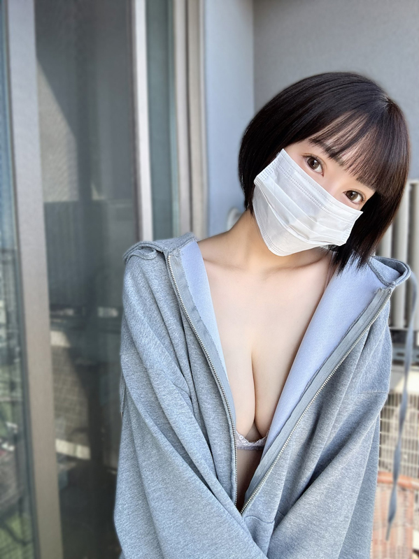 丸の内OLレイナ エロ動画と画像だぜ!超エッチなセミヌード♡セックス・オナニーもエロすぎてAVよりも断然抜けるぜ!!002枚目