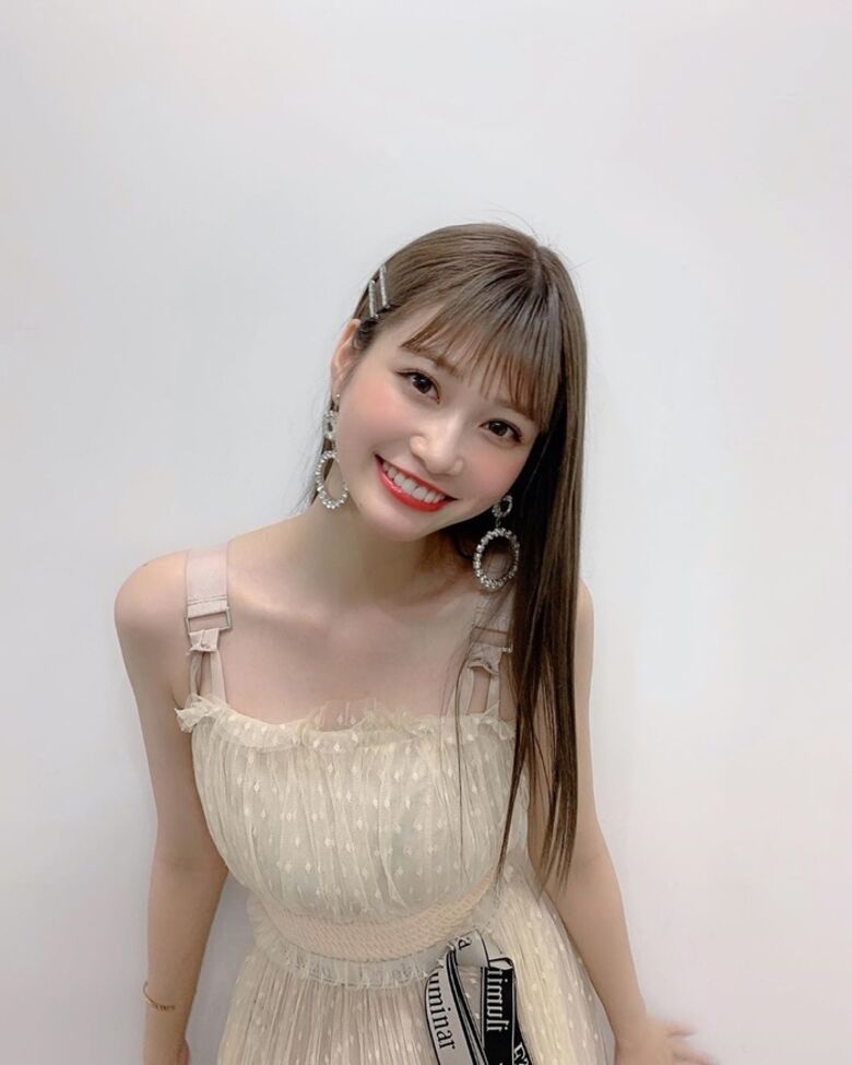 めるる パンチラがエロいデルタゾーンだぜ!写真集もセクシーで抜けちゃいます♡068