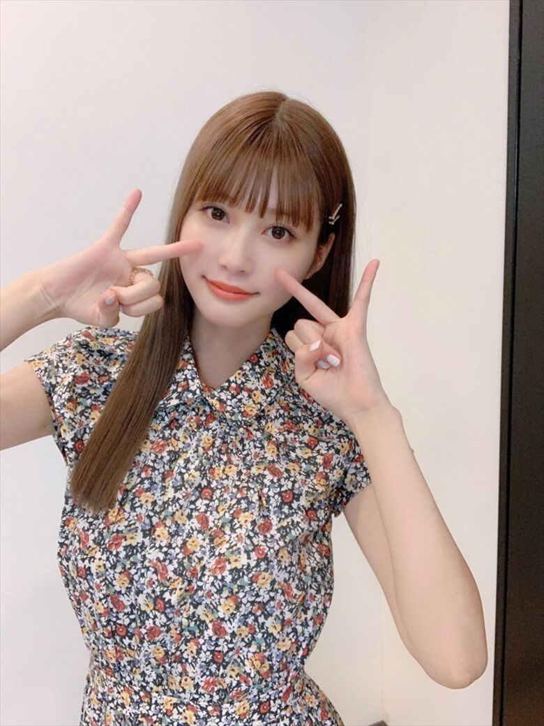 めるる パンチラがエロいデルタゾーンだぜ!写真集もセクシーで抜けちゃいます♡093
