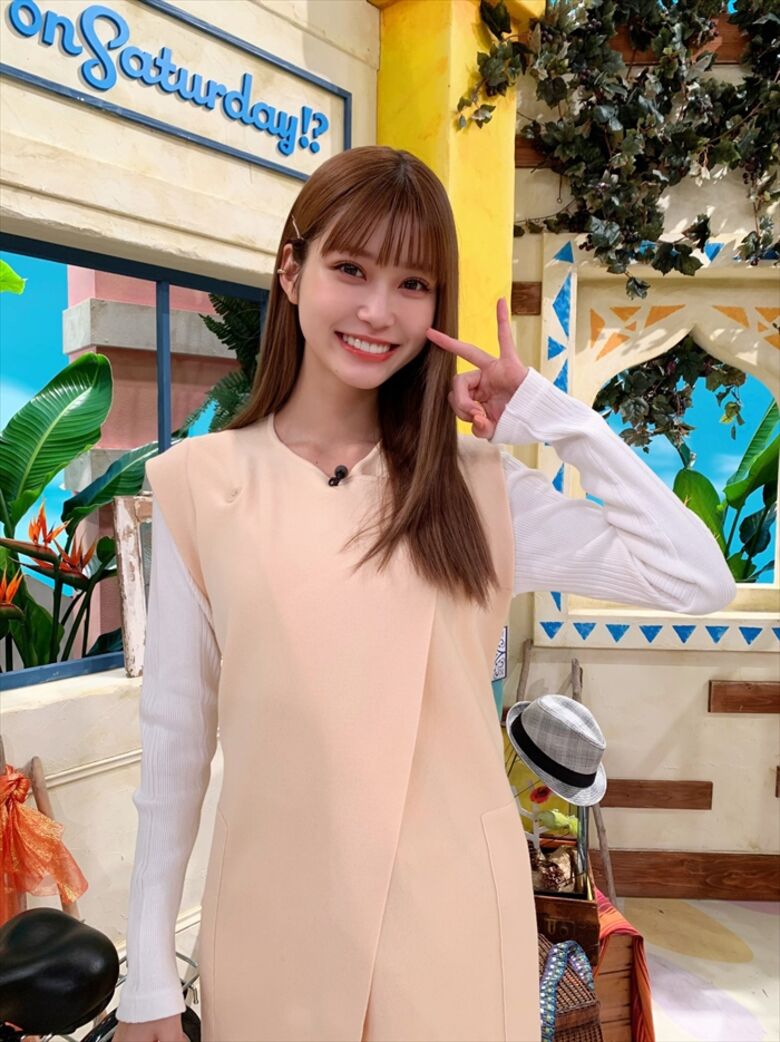 めるる パンチラがエロいデルタゾーンだぜ!写真集もセクシーで抜けちゃいます♡096