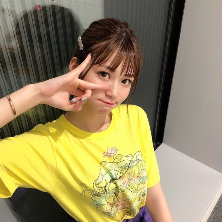 めるる パンチラがエロいデルタゾーンだぜ!写真集もセクシーで抜けちゃいます♡099