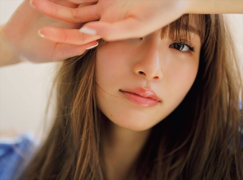 めるる パンチラがエロいデルタゾーンだぜ!写真集もセクシーで抜けちゃいます♡106