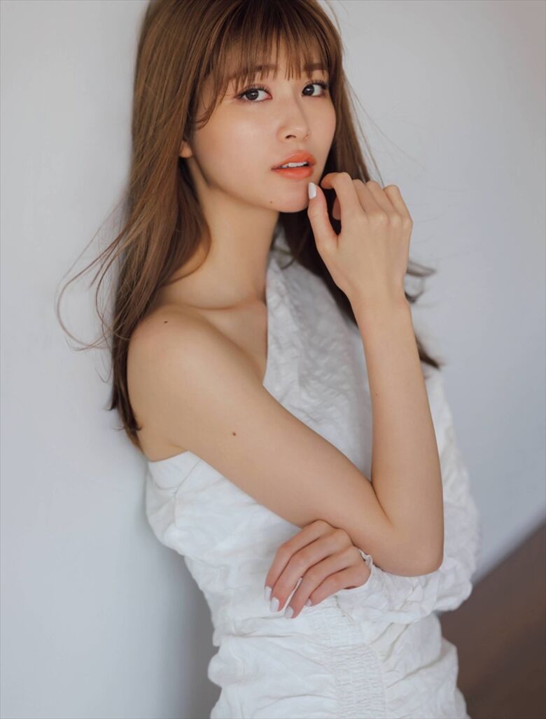 めるる パンチラがエロいデルタゾーンだぜ!写真集もセクシーで抜けちゃいます♡108