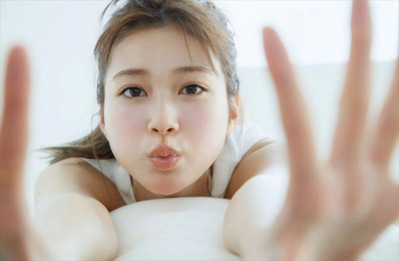 めるる パンチラがエロいデルタゾーンだぜ!写真集もセクシーで抜けちゃいます♡120