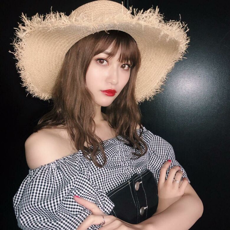 めるる パンチラがエロいデルタゾーンだぜ!写真集もセクシーで抜けちゃいます♡129