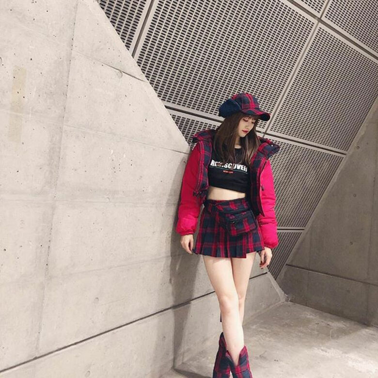 めるる パンチラがエロいデルタゾーンだぜ!写真集もセクシーで抜けちゃいます♡143
