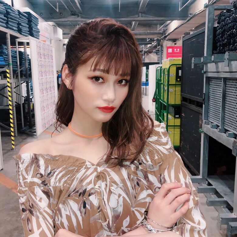 めるる パンチラがエロいデルタゾーンだぜ!写真集もセクシーで抜けちゃいます♡155
