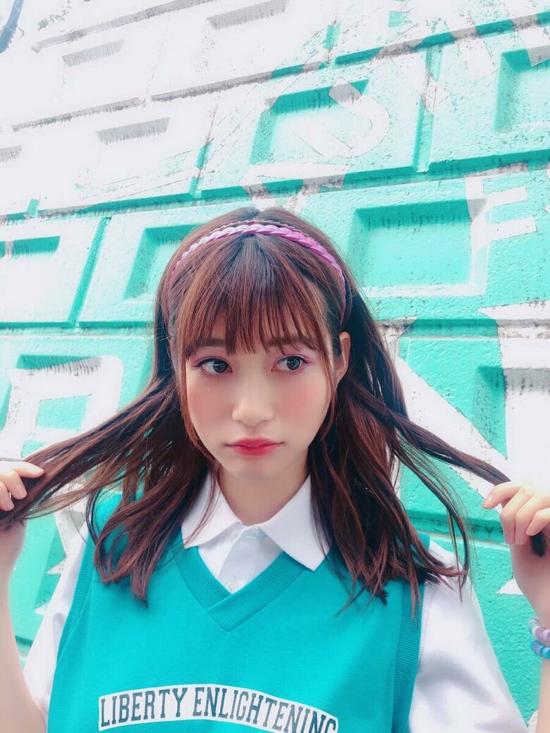 めるる パンチラがエロいデルタゾーンだぜ!写真集もセクシーで抜けちゃいます♡159