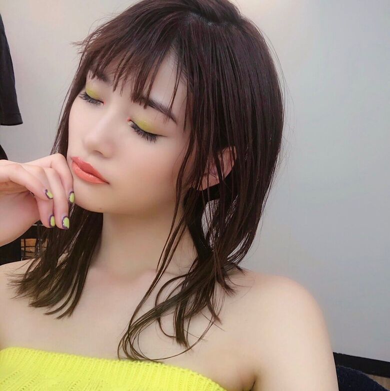 めるる パンチラがエロいデルタゾーンだぜ!写真集もセクシーで抜けちゃいます♡180