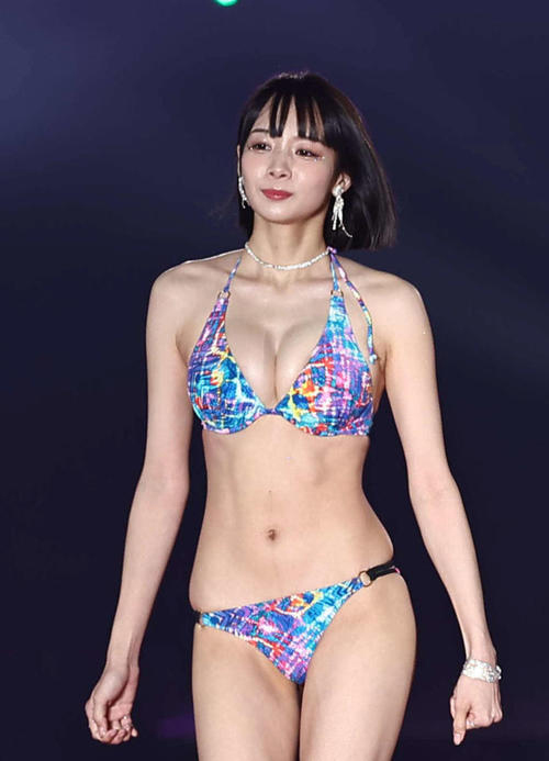 岡田紗佳 グラビア!抜ける役満ボディ!!巨乳おっぱいに水着ビキニもエロいっす♡002