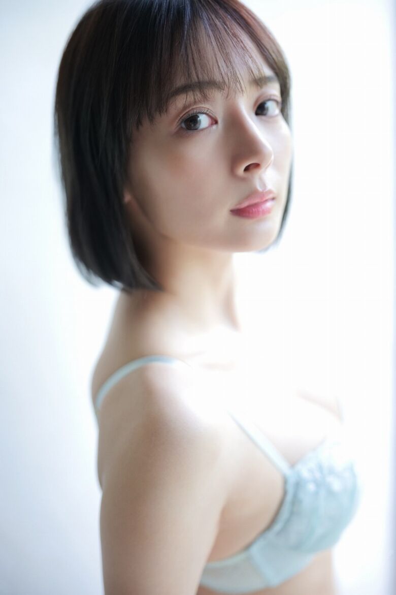 岡田紗佳 グラビア!抜ける役満ボディ!!巨乳おっぱいに水着ビキニもエロいっす♡035