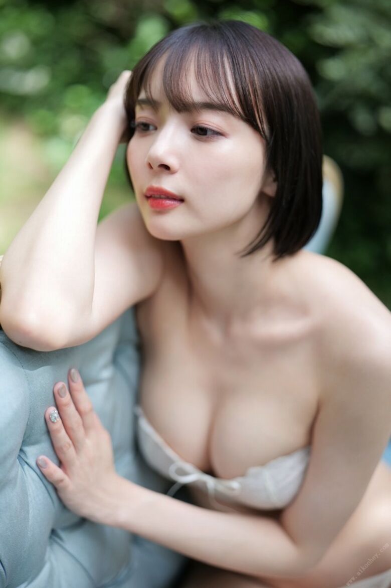 岡田紗佳 グラビア!抜ける役満ボディ!!巨乳おっぱいに水着ビキニもエロいっす♡055