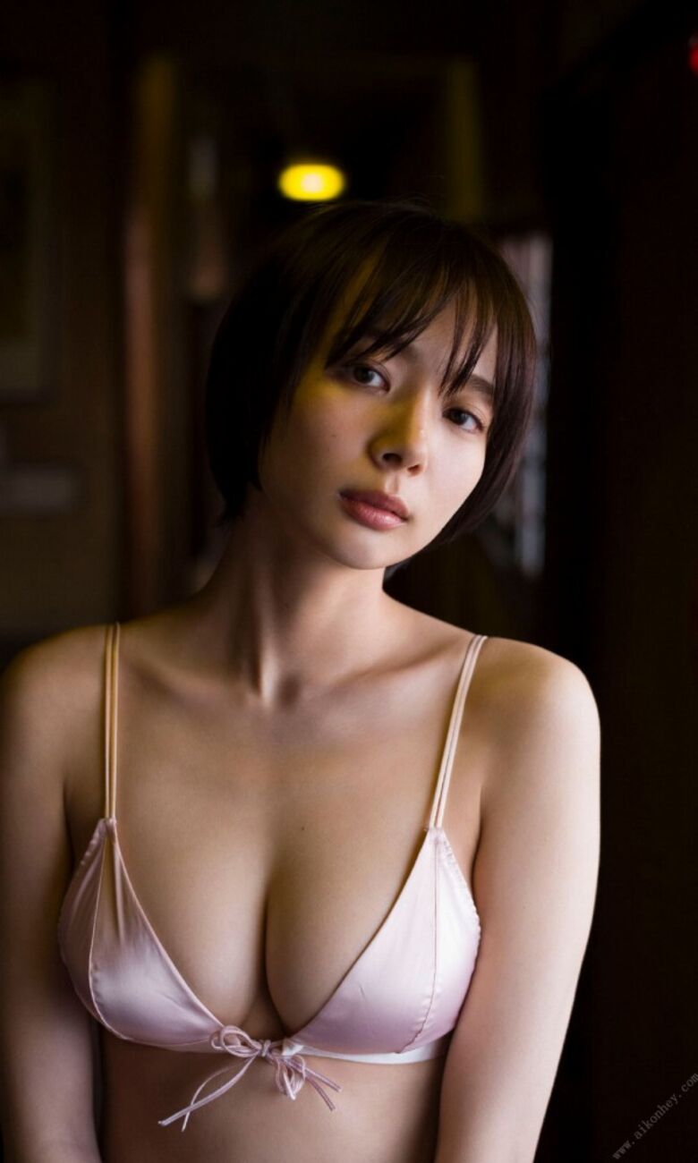 岡田紗佳 グラビア!抜ける役満ボディ!!巨乳おっぱいに水着ビキニもエロいっす♡112