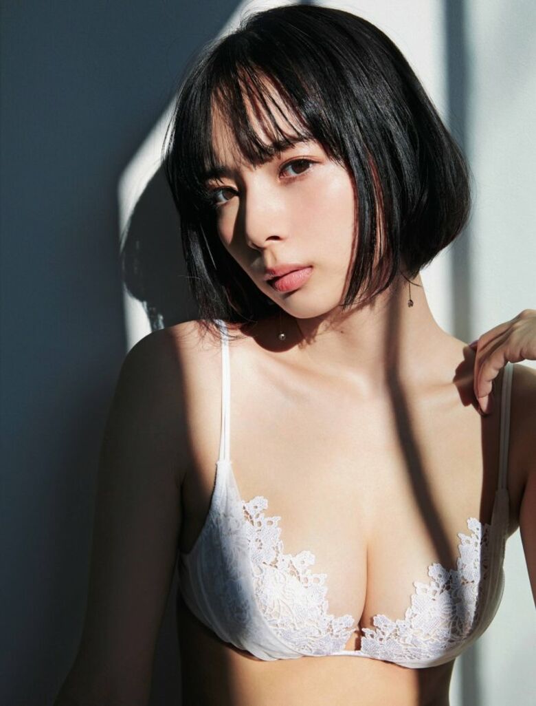 岡田紗佳 グラビア!抜ける役満ボディ!!巨乳おっぱいに水着ビキニもエロいっす♡191
