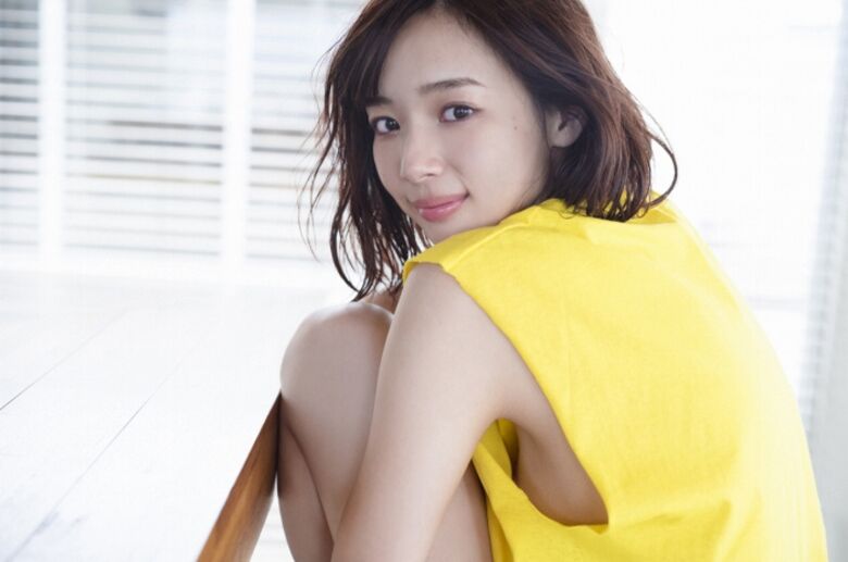 岡田紗佳 グラビア!抜ける役満ボディ!!巨乳おっぱいに水着ビキニもエロいっす♡295