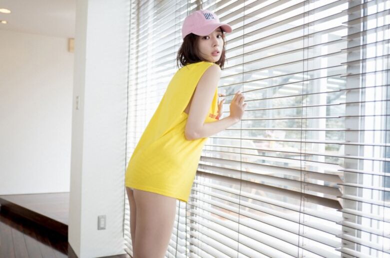 岡田紗佳 グラビア!抜ける役満ボディ!!巨乳おっぱいに水着ビキニもエロいっす♡298