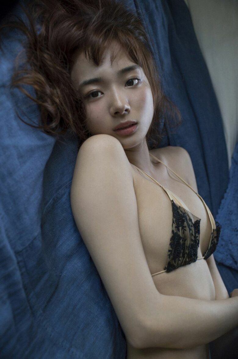 岡田紗佳 グラビア!抜ける役満ボディ!!巨乳おっぱいに水着ビキニもエロいっす♡366