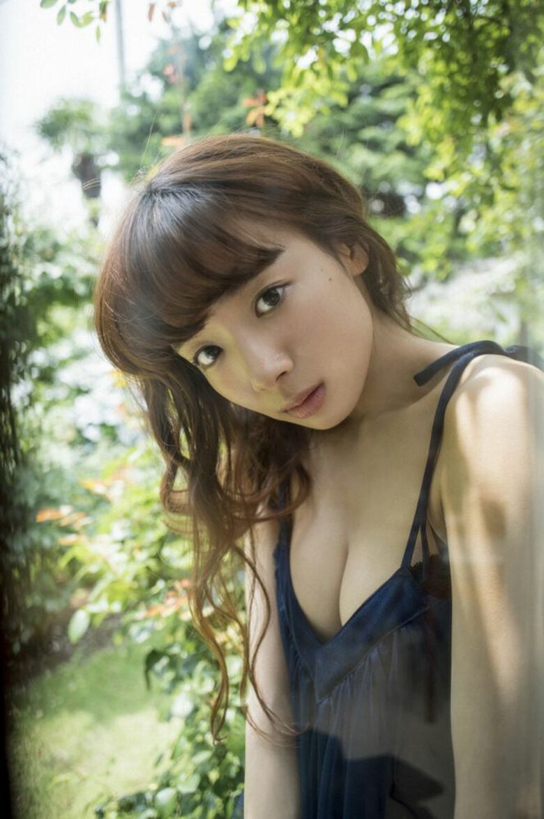 岡田紗佳 グラビア!抜ける役満ボディ!!巨乳おっぱいに水着ビキニもエロいっす♡389