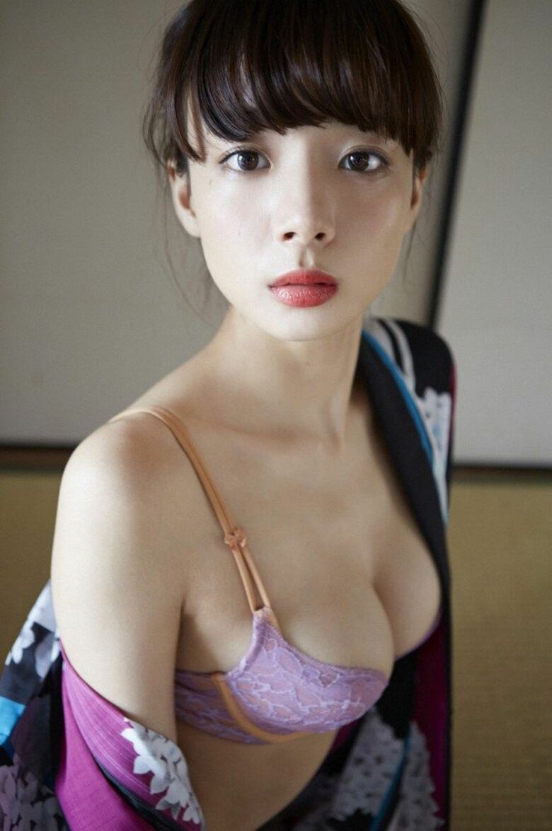 岡田紗佳 グラビア!抜ける役満ボディ!!巨乳おっぱいに水着ビキニもエロいっす♡410