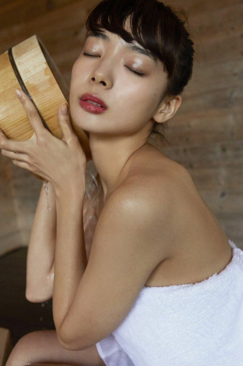 岡田紗佳 グラビア!抜ける役満ボディ!!巨乳おっぱいに水着ビキニもエロいっす♡416