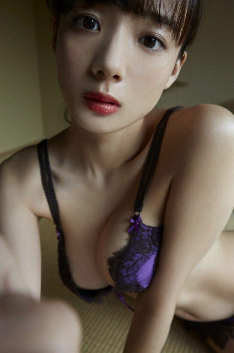 岡田紗佳 グラビア!抜ける役満ボディ!!巨乳おっぱいに水着ビキニもエロいっす♡423