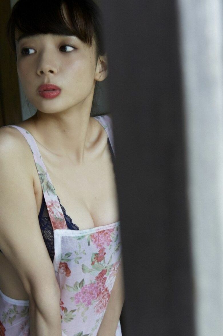 岡田紗佳 グラビア!抜ける役満ボディ!!巨乳おっぱいに水着ビキニもエロいっす♡450