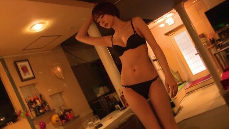 岡田紗佳 グラビア!抜ける役満ボディ!!巨乳おっぱいに水着ビキニもエロいっす♡492
