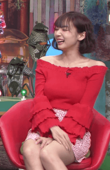 岡田紗佳 パンチラがエロいぜ!始球式やバラエティ番組のパンツがたまんないっす❤️014
