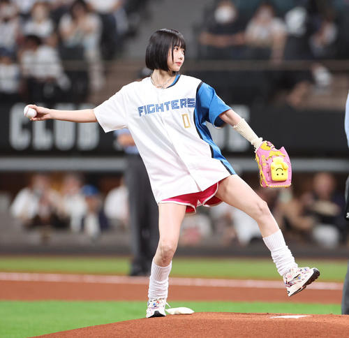 芸能人パンチラ動画像804枚!お宝パンツに太ももエッチなTゾーン♡女子アナ・女優のパン線 お尻がエロくて抜ける!!013枚目