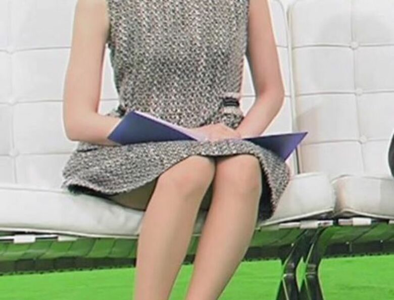 芸能人パンチラ動画像804枚!お宝パンツに太ももエッチなTゾーン♡女子アナ・女優のパン線 お尻がエロくて抜ける!!238枚目