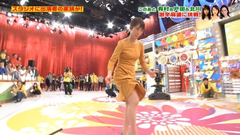 芸能人パンチラ動画像804枚!お宝パンツに太ももエッチなTゾーン♡女子アナ・女優のパン線 お尻がエロくて抜ける!!299枚目