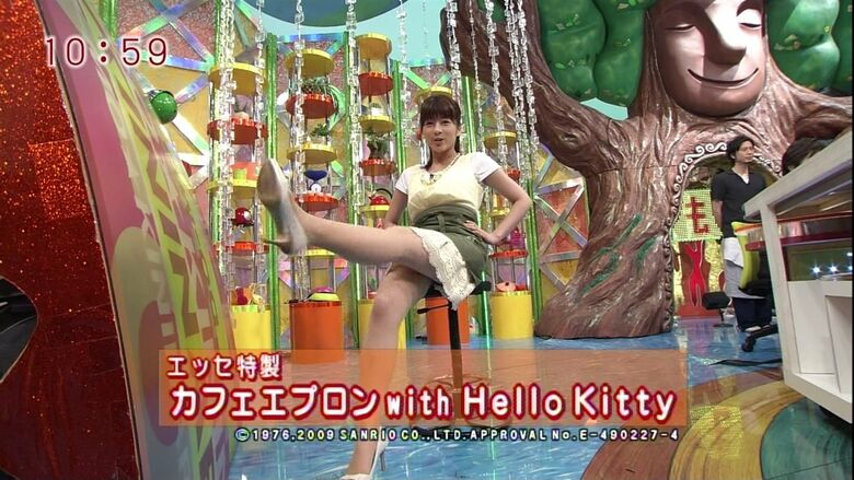 芸能人パンチラ動画像804枚!お宝パンツに太ももエッチなTゾーン♡女子アナ・女優のパン線 お尻がエロくて抜ける!!356枚目