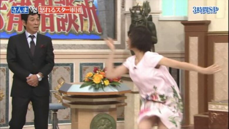 芸能人パンチラ動画像804枚!お宝パンツに太ももエッチなTゾーン♡女子アナ・女優のパン線 お尻がエロくて抜ける!!379枚目