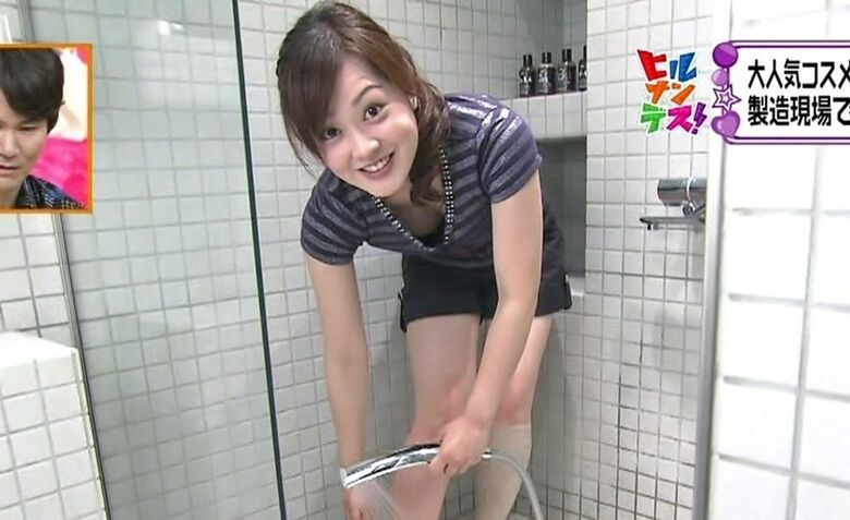 芸能人パンチラ動画像804枚!お宝パンツに太ももエッチなTゾーン♡女子アナ・女優のパン線 お尻がエロくて抜ける!!438枚目