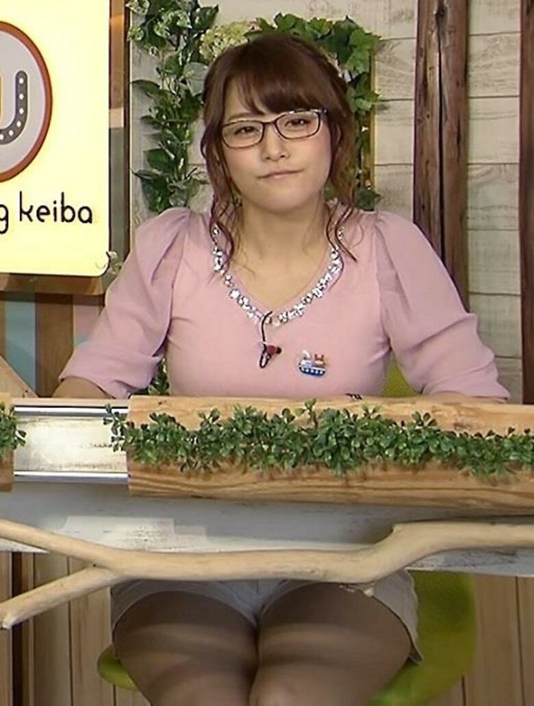 芸能人パンチラ動画像804枚!お宝パンツに太ももエッチなTゾーン♡女子アナ・女優のパン線 お尻がエロくて抜ける!!482枚目