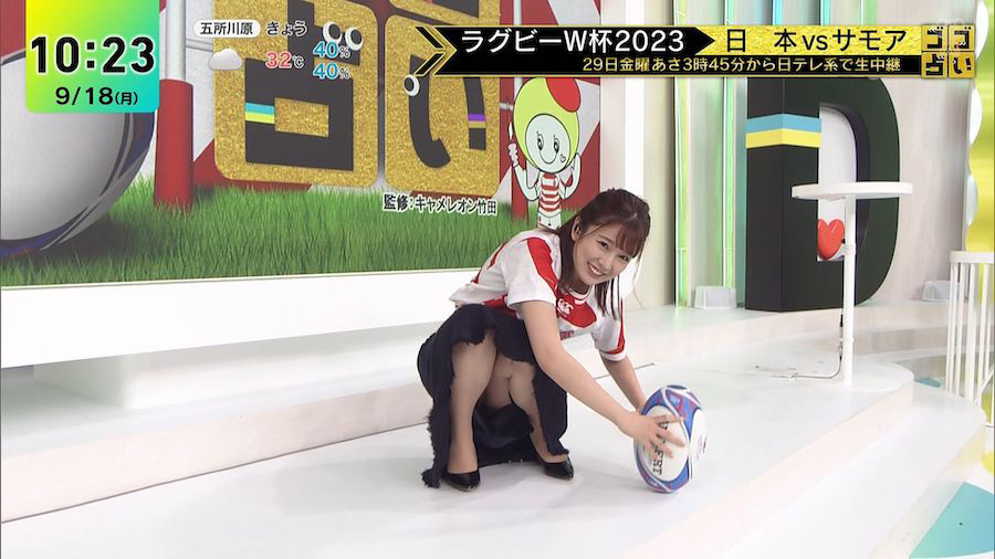 芸能人 パンチラがエロいぜ!テレビのお宝画像ここにあり📺パンツの専門サイトが徹底解説しちゃいます♡025