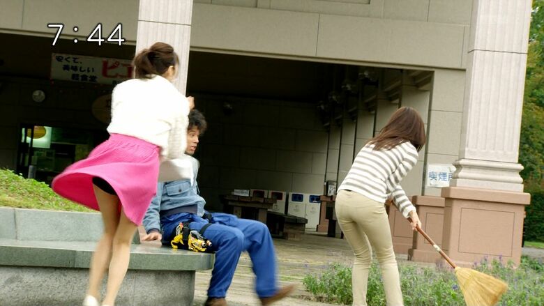 芸能人 パンチラがエロいぜ!テレビのお宝画像ここにあり📺パンツの専門サイトが徹底解説しちゃいます♡216