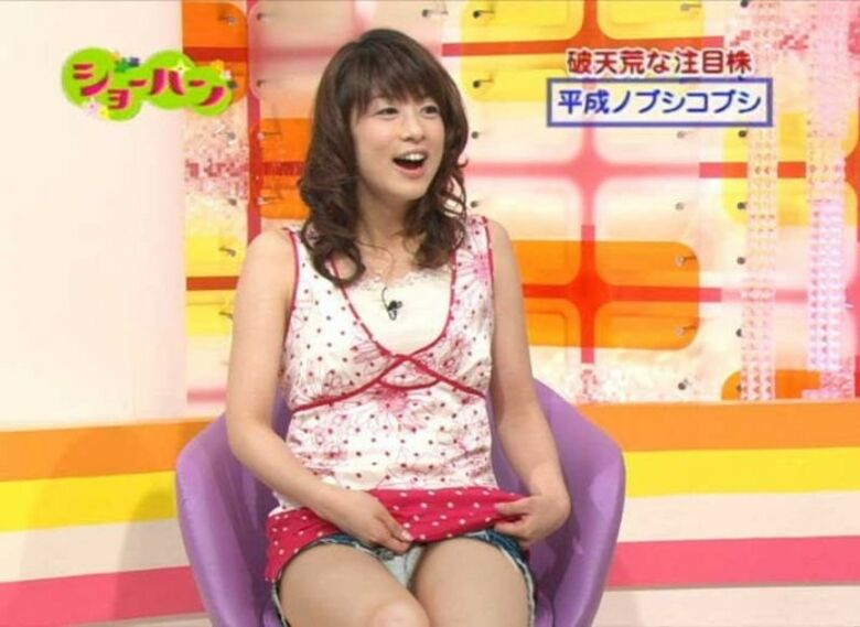 芸能人 パンチラがエロいぜ!テレビのお宝画像ここにあり📺パンツの専門サイトが徹底解説しちゃいます♡366